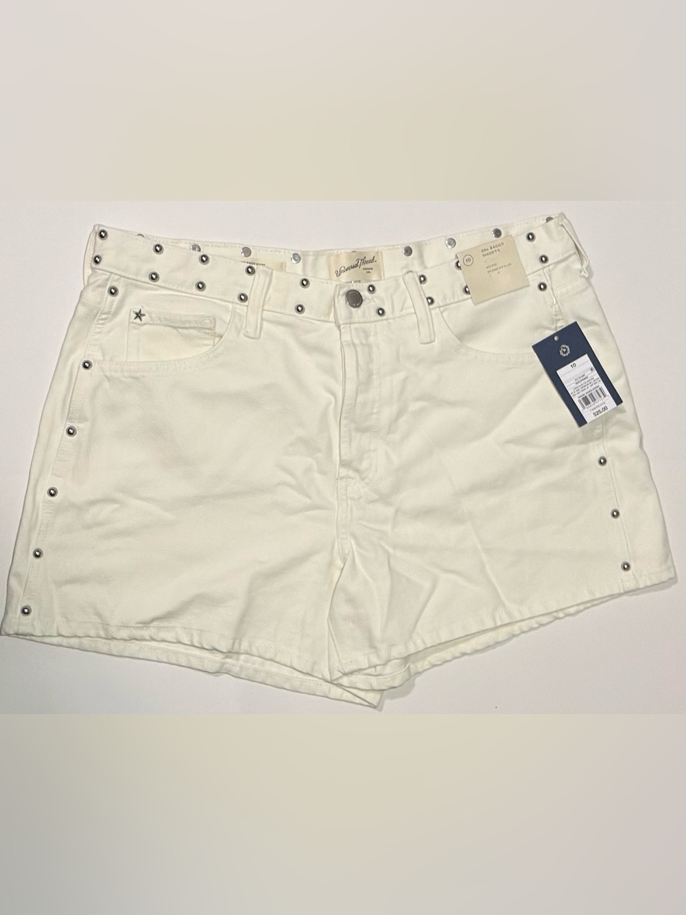 NWT Universal Thread White Studded 90s Baggy Denim Shorts Size 10 - Picture 2 of 5